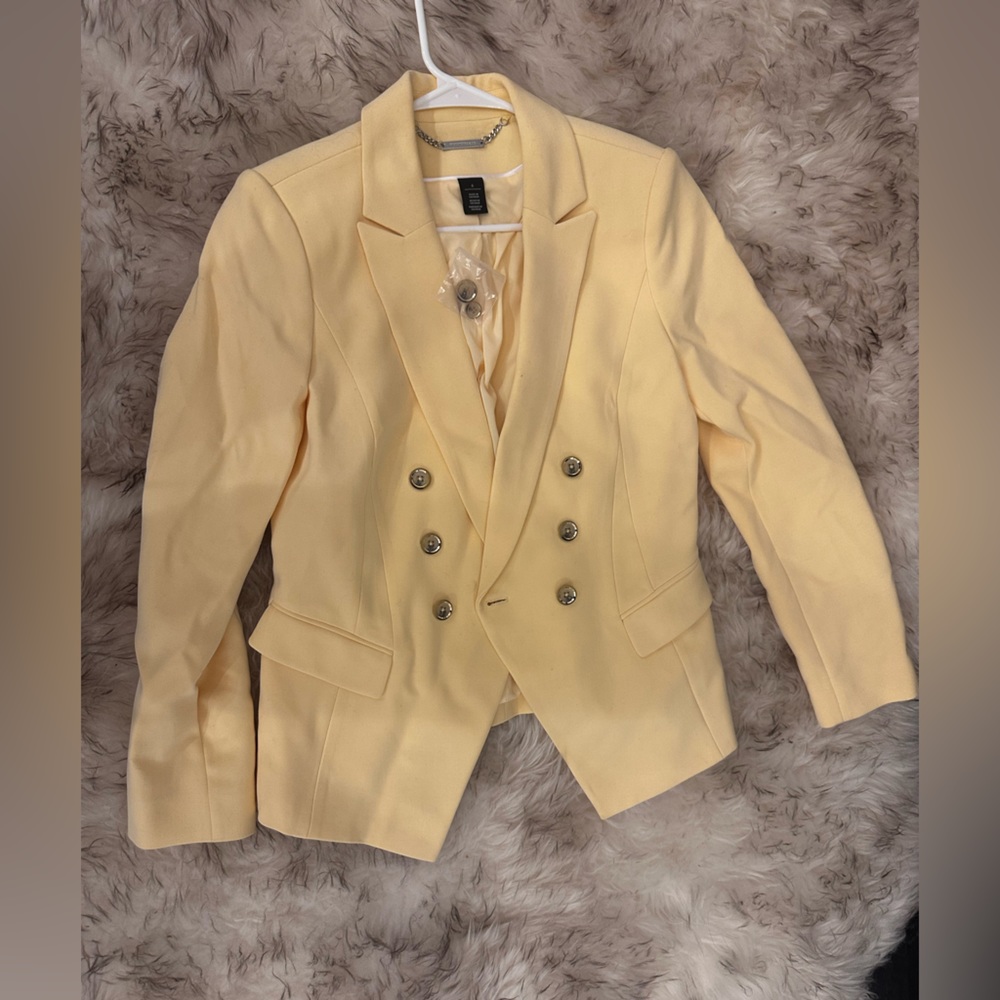 Brand new blazer, tried only once